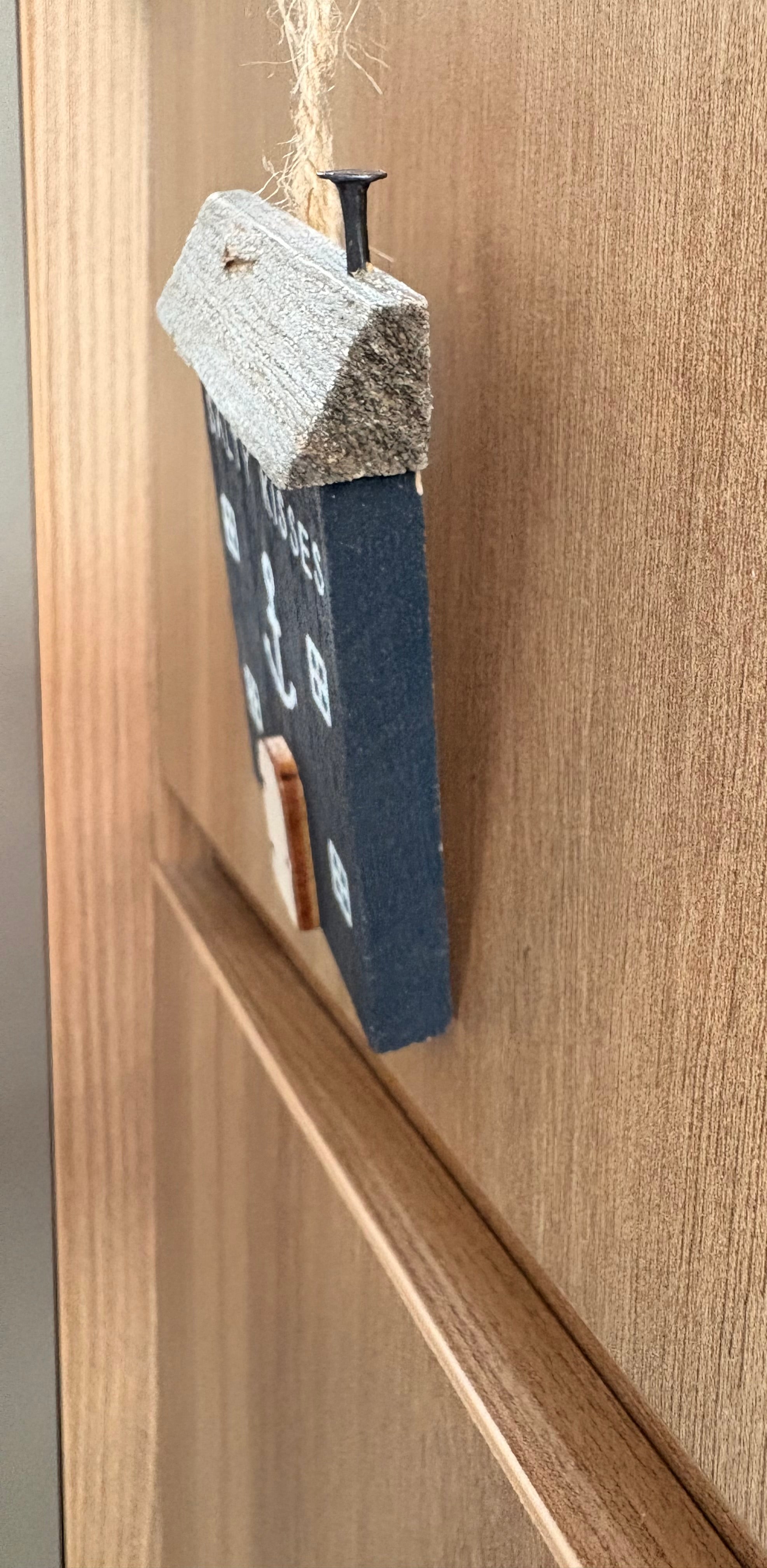 Salty Kisses Hanging Wooden House