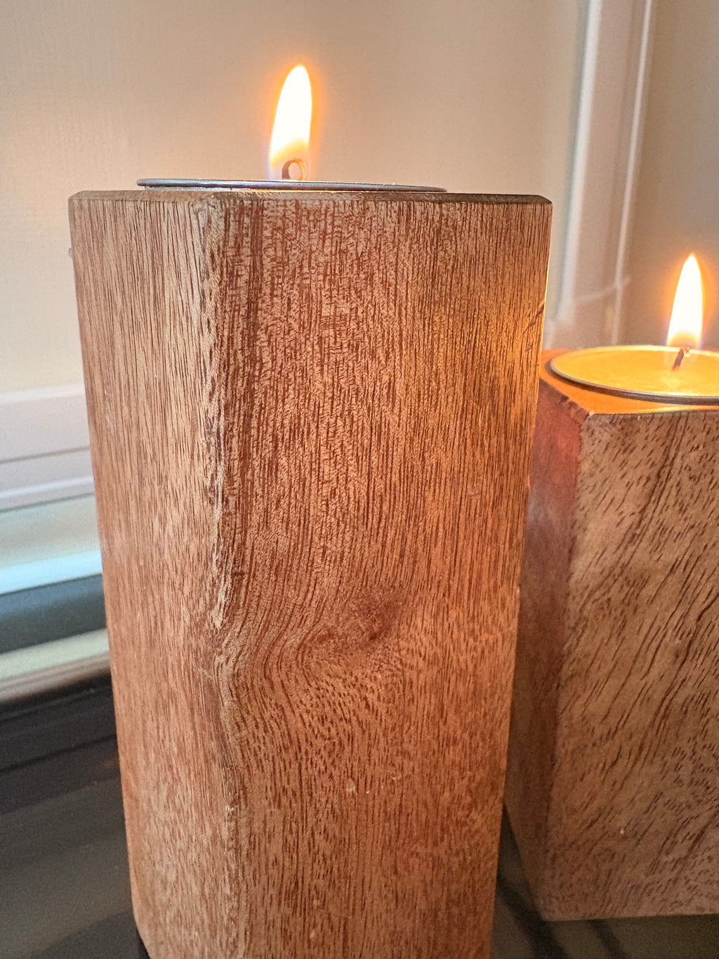 Set Of 4 Mango Wood Block Tea-Light Holders 562977FC-48A9-4A59-BAAC-2E271951A784