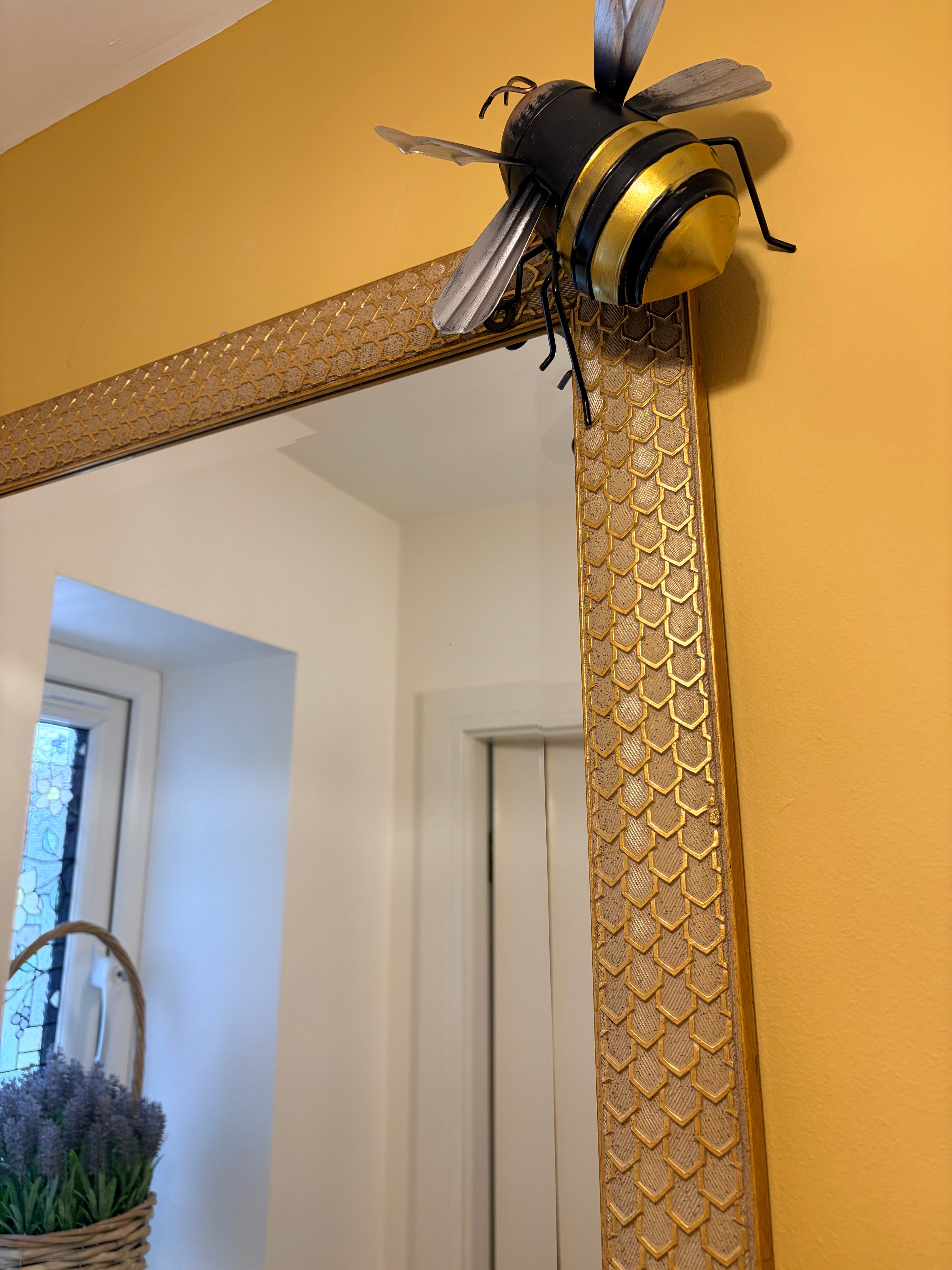 Metal Bee Wall Ornament